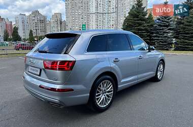 Внедорожник / Кроссовер Audi Q7 2015 в 