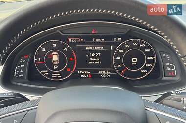 Внедорожник / Кроссовер Audi Q7 2015 в 