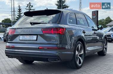 Внедорожник / Кроссовер Audi Q7 2015 в 