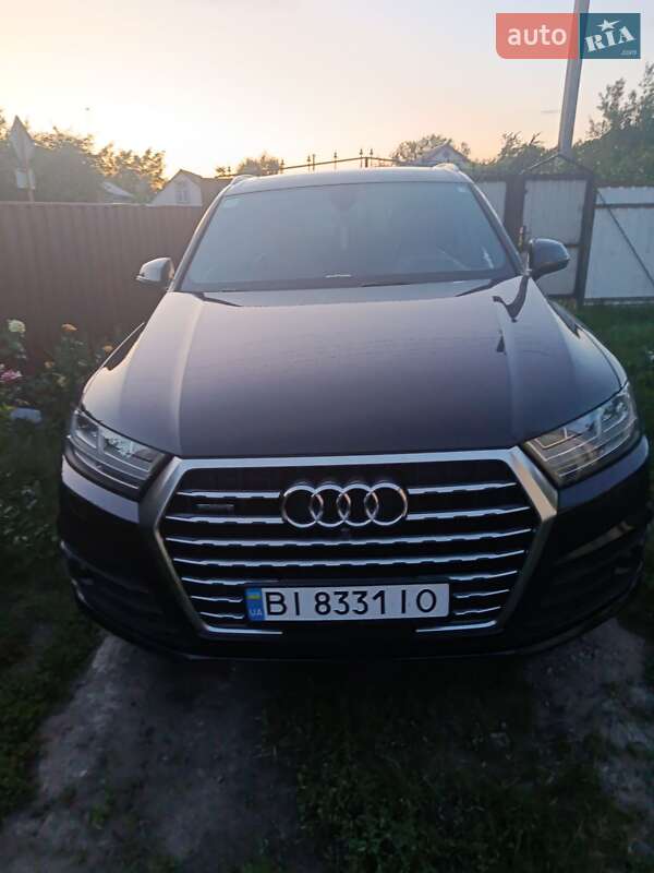 Внедорожник / Кроссовер Audi Q7 2016 в Шишаки