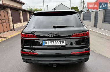 Внедорожник / Кроссовер Audi Q7 2021 в 