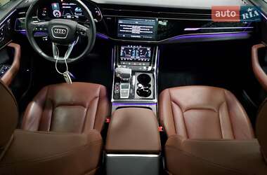Позашляховик / Кросовер Audi Q7 2022 в 