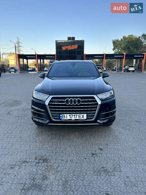 Внедорожник / Кроссовер Audi Q7 2016 в Харькове