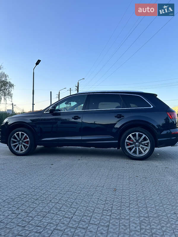 Внедорожник / Кроссовер Audi Q7 2016 в Харькове