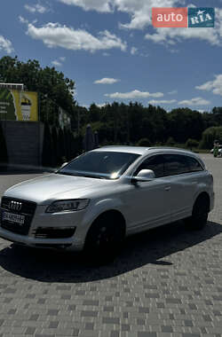 Внедорожник / Кроссовер Audi Q7 2006 в 