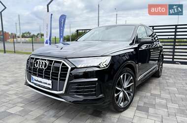 Внедорожник / Кроссовер Audi Q7 2022 в 