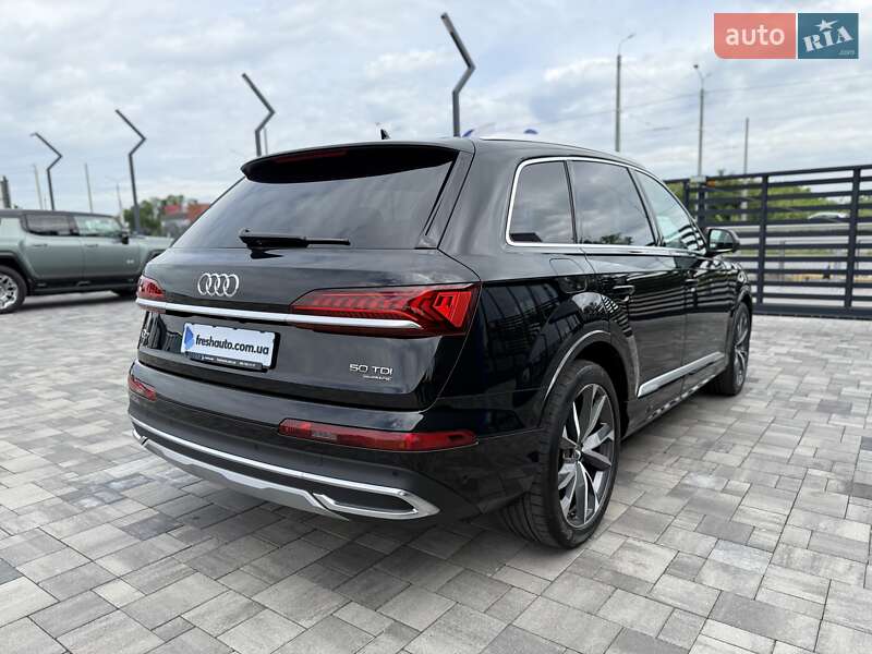 Внедорожник / Кроссовер Audi Q7 2022 в Ровно