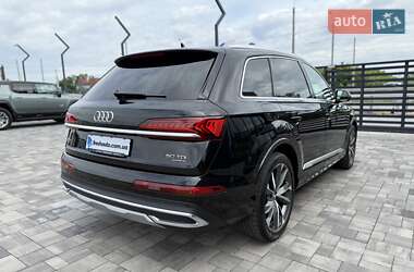 Внедорожник / Кроссовер Audi Q7 2022 в 