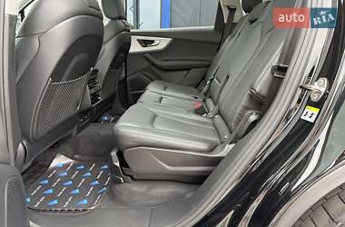 Внедорожник / Кроссовер Audi Q7 2022 в 