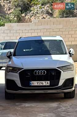 Внедорожник / Кроссовер Audi Q7 2021 в Киеве