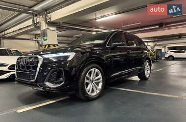 Внедорожник / Кроссовер Audi Q7 2024 в 