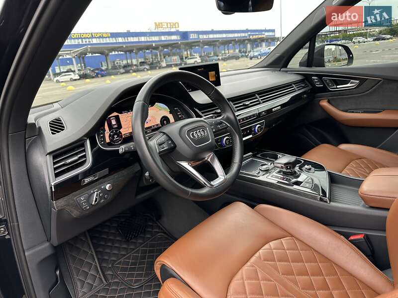 Внедорожник / Кроссовер Audi Q7 2017 в Киеве