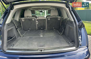 Внедорожник / Кроссовер Audi Q7 2013 в 