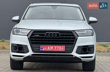 Внедорожник / Кроссовер Audi Q7 2017 в 