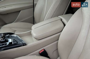 Внедорожник / Кроссовер Audi Q7 2017 в 