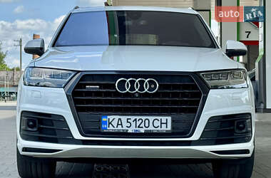 Внедорожник / Кроссовер Audi Q7 2016 в 