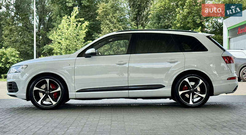 Внедорожник / Кроссовер Audi Q7 2016 в Житомире