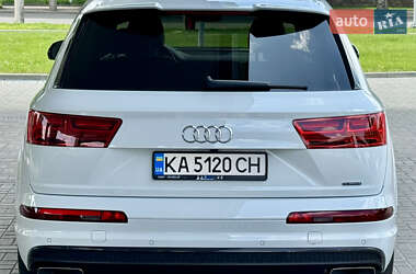 Внедорожник / Кроссовер Audi Q7 2016 в 