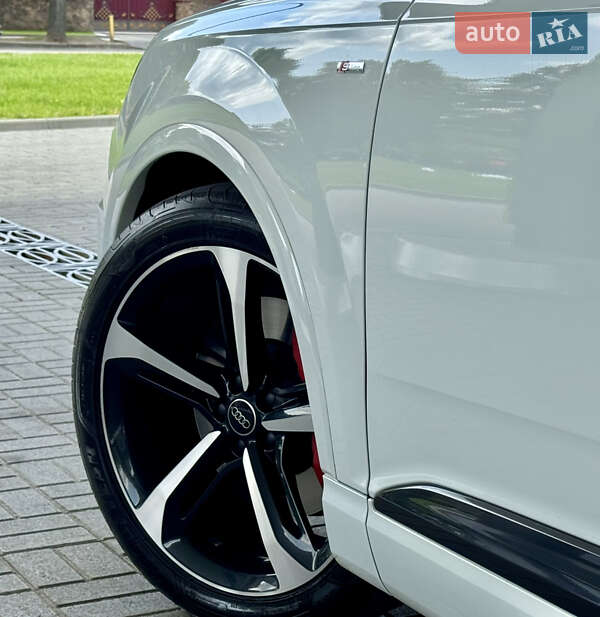 Внедорожник / Кроссовер Audi Q7 2016 в Житомире