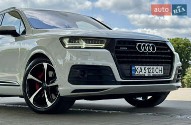 Внедорожник / Кроссовер Audi Q7 2016 в 