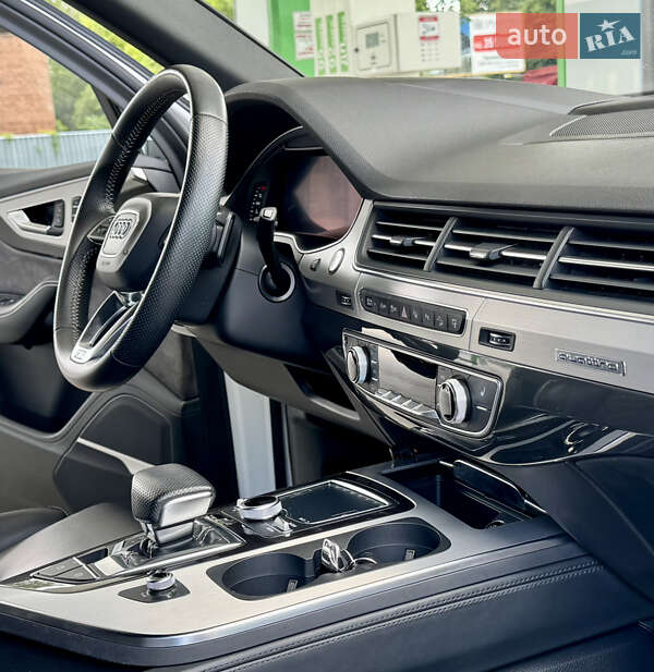 Внедорожник / Кроссовер Audi Q7 2016 в Житомире