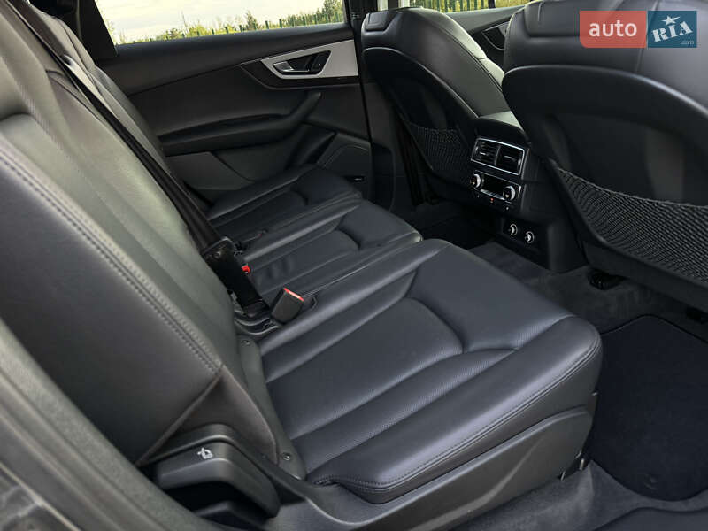 Внедорожник / Кроссовер Audi Q7 2017 в Ковеле