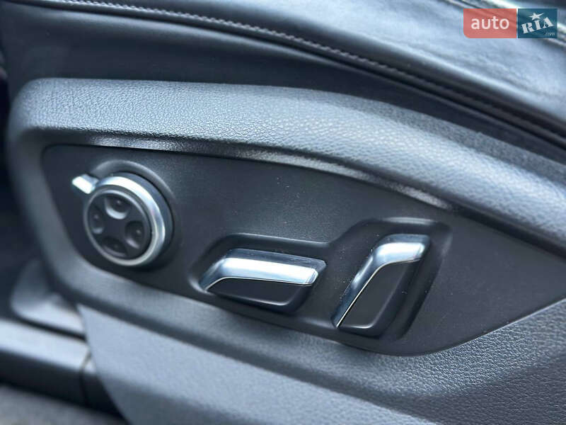 Внедорожник / Кроссовер Audi Q7 2015 в Днепре