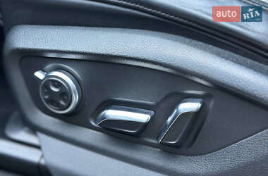 Внедорожник / Кроссовер Audi Q7 2015 в 