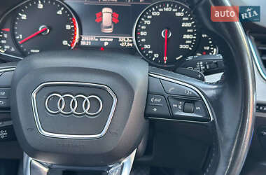 Внедорожник / Кроссовер Audi Q7 2015 в 