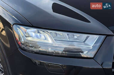 Внедорожник / Кроссовер Audi Q7 2015 в 