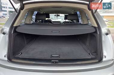 Внедорожник / Кроссовер Audi Q7 2010 в 