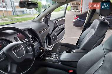 Внедорожник / Кроссовер Audi Q7 2010 в 