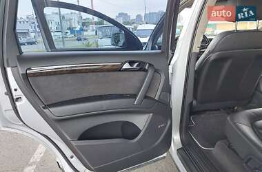 Внедорожник / Кроссовер Audi Q7 2010 в 