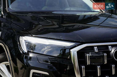 Внедорожник / Кроссовер Audi Q7 2021 в 