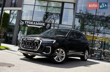 Позашляховик / Кросовер Audi Q7 2021 в Ужгороді