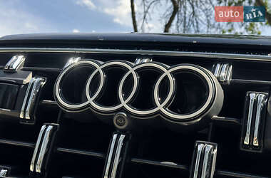 Внедорожник / Кроссовер Audi Q7 2021 в 