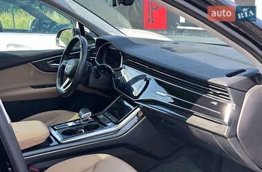 Внедорожник / Кроссовер Audi Q7 2021 в 
