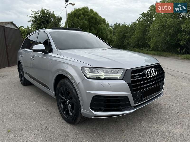 Позашляховик / Кросовер Audi Q7 2018 в Дніпрі