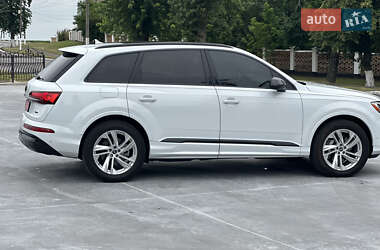 Внедорожник / Кроссовер Audi Q7 2021 в 