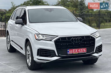 Внедорожник / Кроссовер Audi Q7 2021 в 