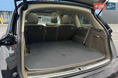Внедорожник / Кроссовер Audi Q7 2013 в 