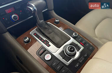 Внедорожник / Кроссовер Audi Q7 2013 в 