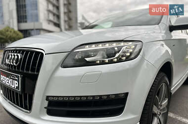 Внедорожник / Кроссовер Audi Q7 2014 в 