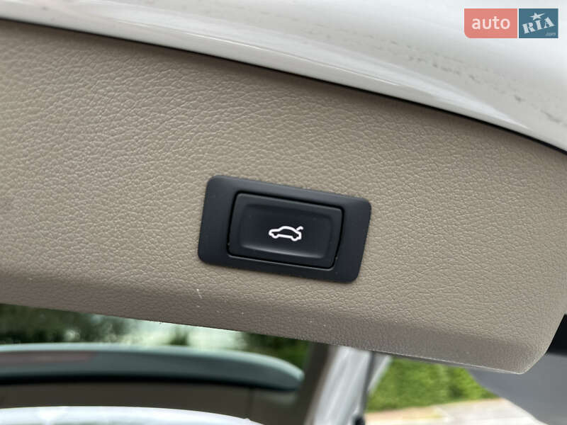Внедорожник / Кроссовер Audi Q7 2014 в Киеве
