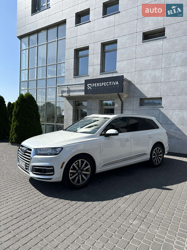 Внедорожник / Кроссовер Audi Q7 2016 в Хмельницком