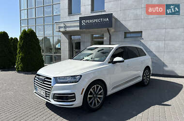 Внедорожник / Кроссовер Audi Q7 2016 в 