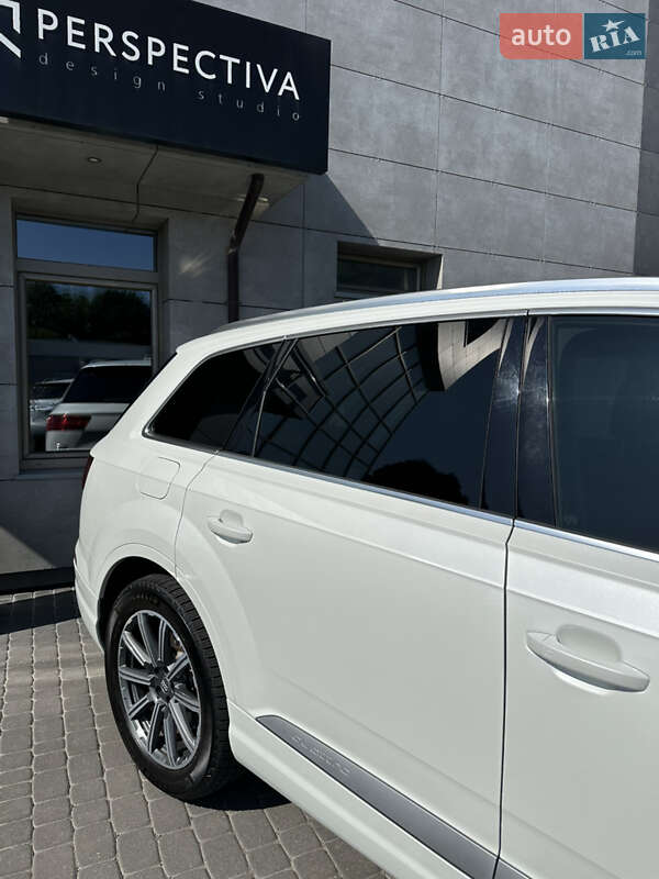 Внедорожник / Кроссовер Audi Q7 2016 в Хмельницком
