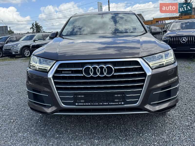 Внедорожник / Кроссовер Audi Q7 2015 в Тернополе