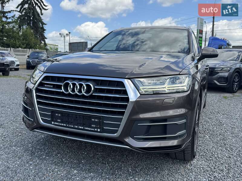 Внедорожник / Кроссовер Audi Q7 2015 в Тернополе