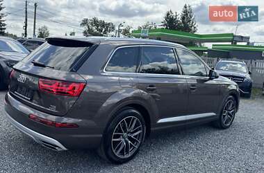 Внедорожник / Кроссовер Audi Q7 2015 в 